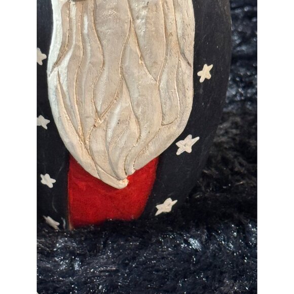 Hand-Carved Wooden Santa Figurines With Starry Black Cloaks & Long White Beards - Picture 3 of 9